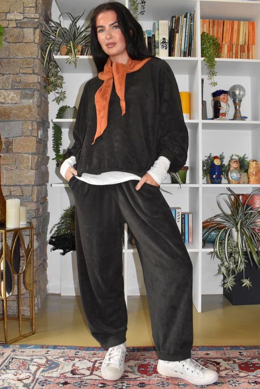 Terry B Lantern Sleeve Sweatshirt Coffee Bean due 1 week
